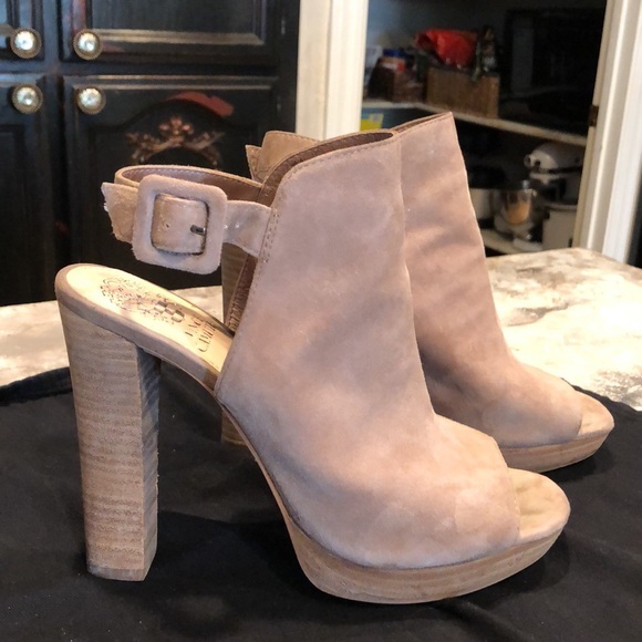 Vince Camuto Suede Platforms - Picture 4 of 12